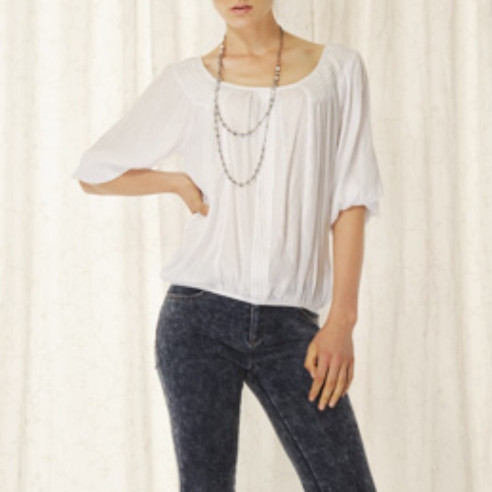 2b Bebe Scoop Neckline White 3/4 Sleeve Size XS